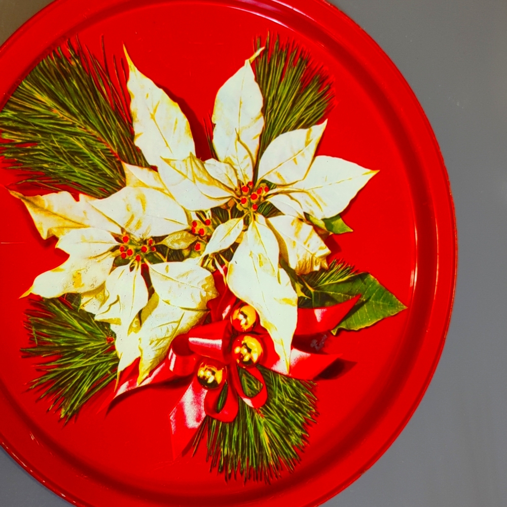 Red Vintage Tin Poinsettia Christmas Cookie Tray Decor.10.5" diameter.
